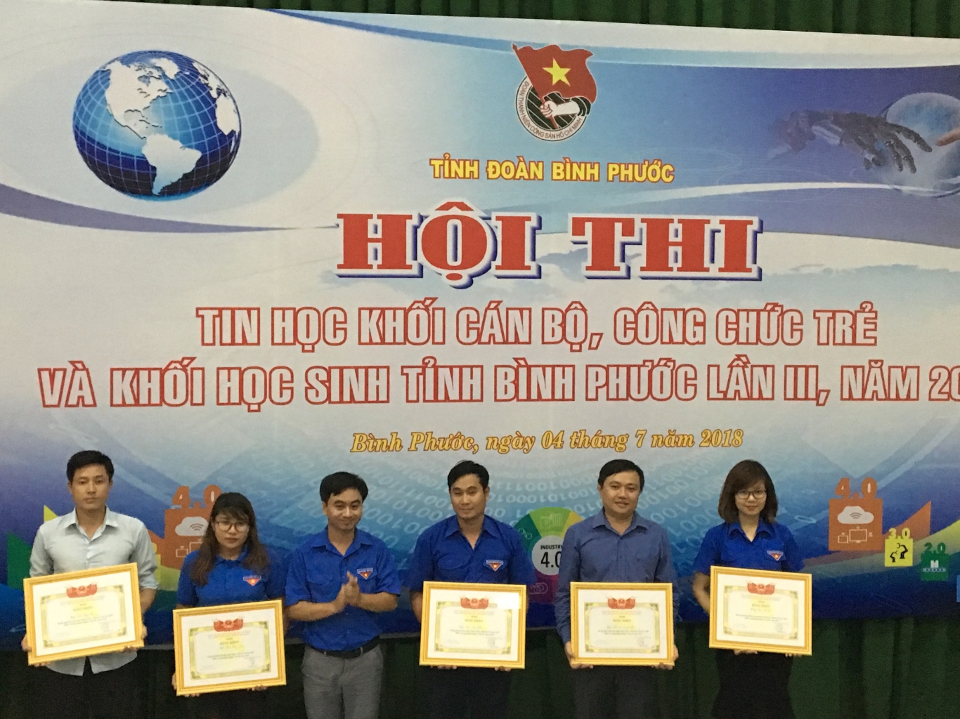 Đoàn Cán bộ, công chức trẻ và học sinh huyện Lộc Ninh  tham gia Hội thi tin học khối CB,CC trẻ và khối học sinh  tỉnh Bình Phước năm 2018