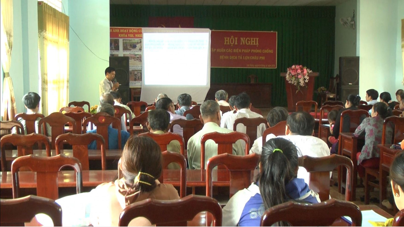 Huyện Lộc Ninh tập huấn biện pháp phòng, chống bệnh dịch tả lợn Châu Phi