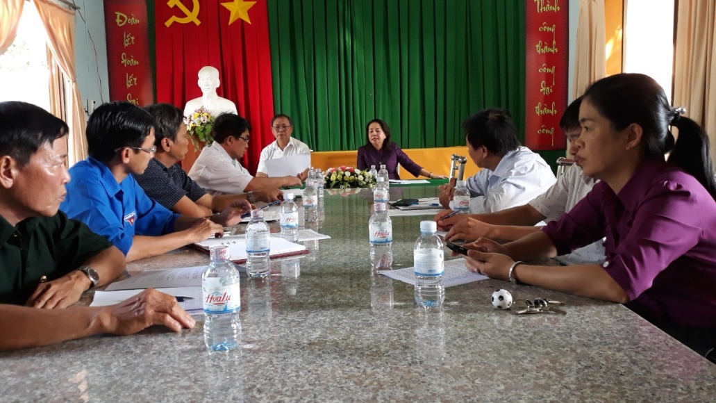 Bí thư Huyện ủy Lộc Ninh làm việc với thường trực MTTQVN huyện và lãnh đạo các Đoàn thể Chính trị - xã hội huyện