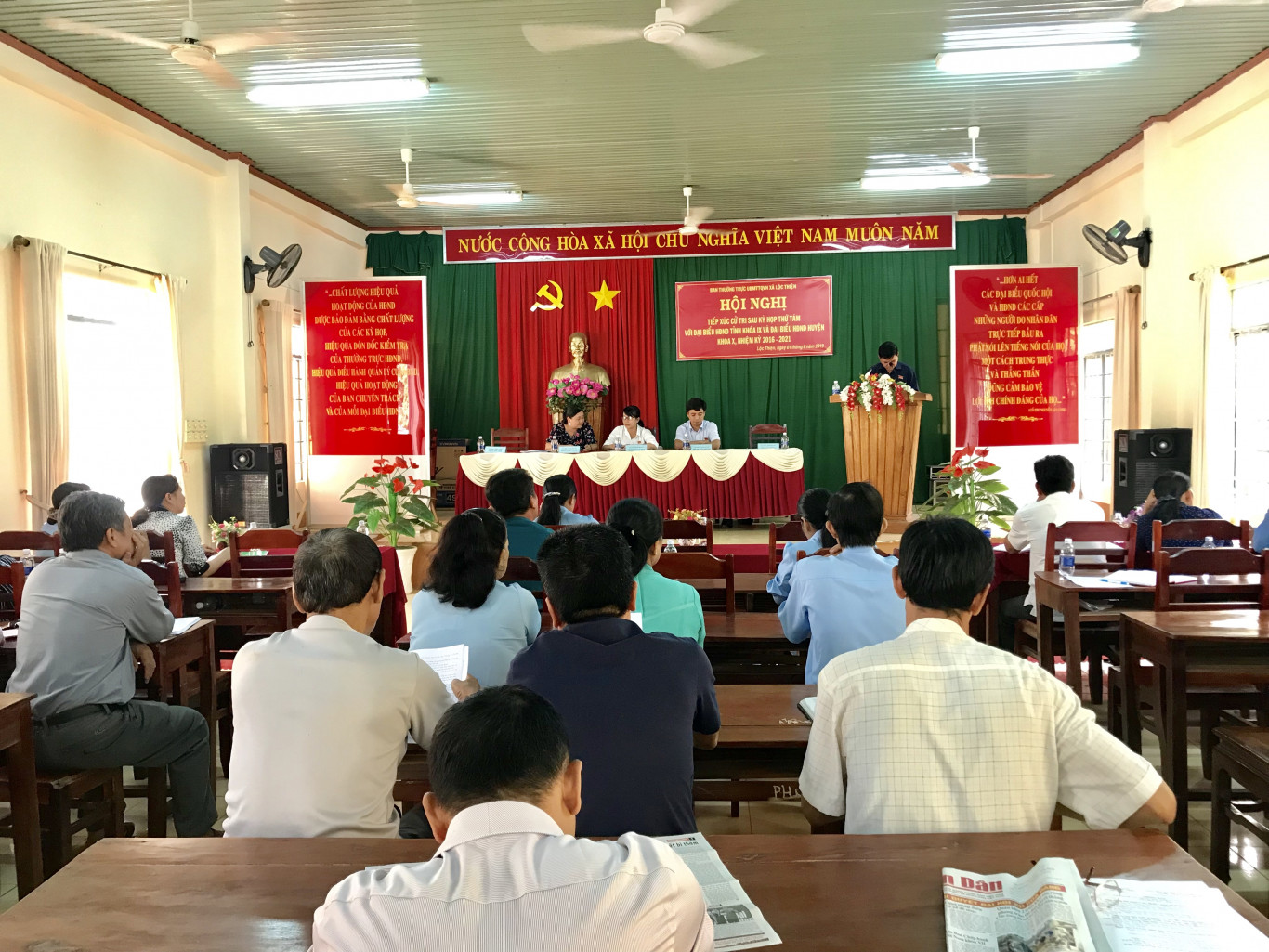 Đại biểu HĐND huyện tiếp xúc cử tri tại Lộc Thiện
