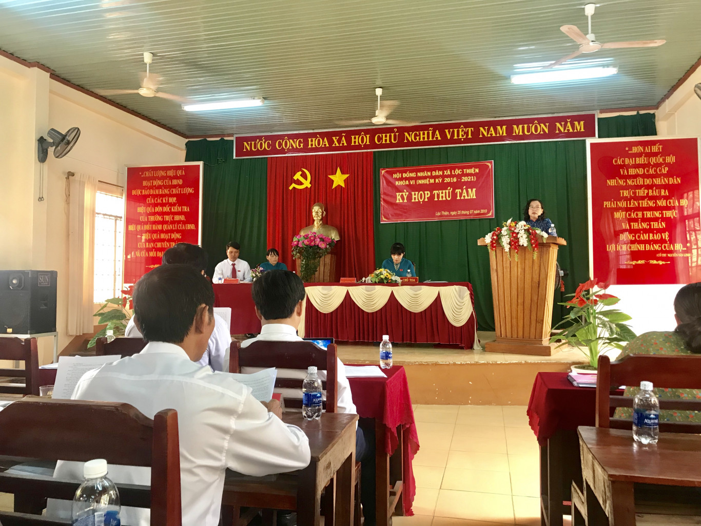 Kỳ họp thứ tám Hội đồng nhân dân xã Lộc Thiện, huyện Lộc Ninh khóa VI nhiệm kỳ 2016-2021