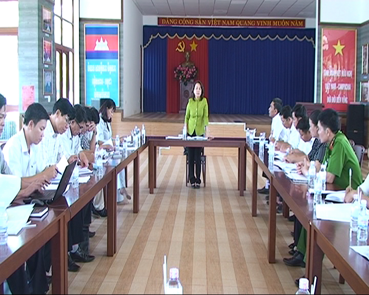 Huyện ủy Lộc Ninh làm việc với Đảng ủy xã Lộc Thạnh kiểm tra thực hiện  xây dựng nông thôn mới của xã năm 2018; thực hiện Nghị quyết 18, 19 NQ /TW Đảng