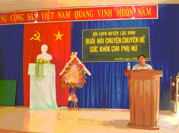 HỘi LHPN Huyện Lộc Ninh phối hợp tổ chức buổi nói chuyện chuyên đề về chăm sóc sức khỏe năm 2010