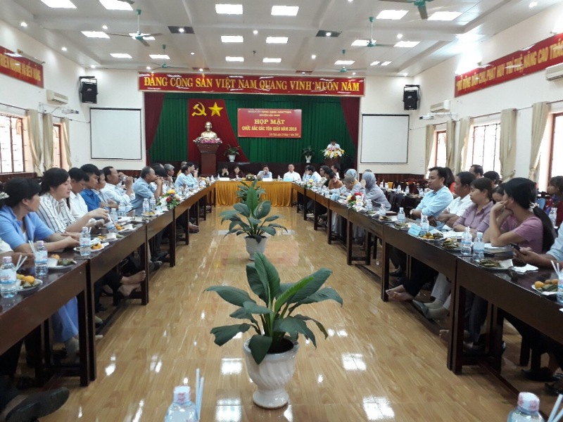 Huyện Lộc Ninh tổ chức họp mặt chức sắc các tôn giáo năm 2018