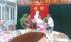Thường trực Hội đồng nhân dân huyện Lộc Ninh tiếp và làm việc với Đoàn công tác Hội đồng nhân dân huyện KonPlông (tỉnh Kon Tum)