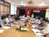 (Đoàn kiểm tra, giám sát BĐD-HĐQT tỉnh làm việc tại huyện Lộc Ninh)
