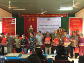 Trung ương Hội Chữ thập đỏ Việt Nam tặng quà tết tại xã Lộc Thiện