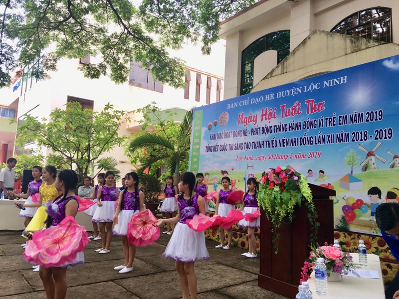 Ban Tổ chức Cuộc thi Sáng tạo thanh thiếu niên, nhi đồng huyện Lộc Ninh  tổng kết, trao giải Cuộc thi lần XII, năm học 2018-2019