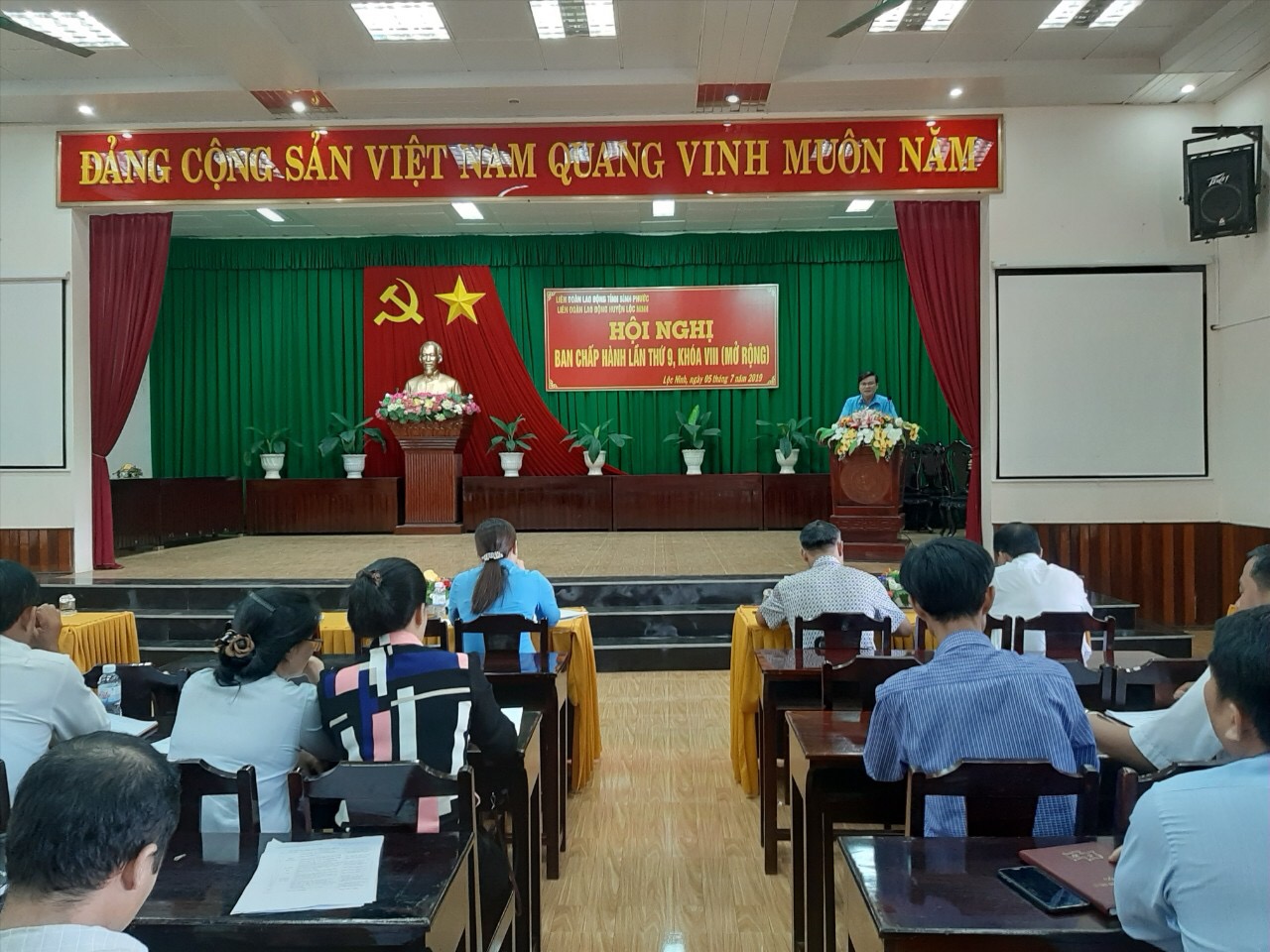 Đ/c Nguyễn Văn Sang-Chủ nhiệm UBKT LĐLĐ tỉnh phát biểu tại Hội nghị