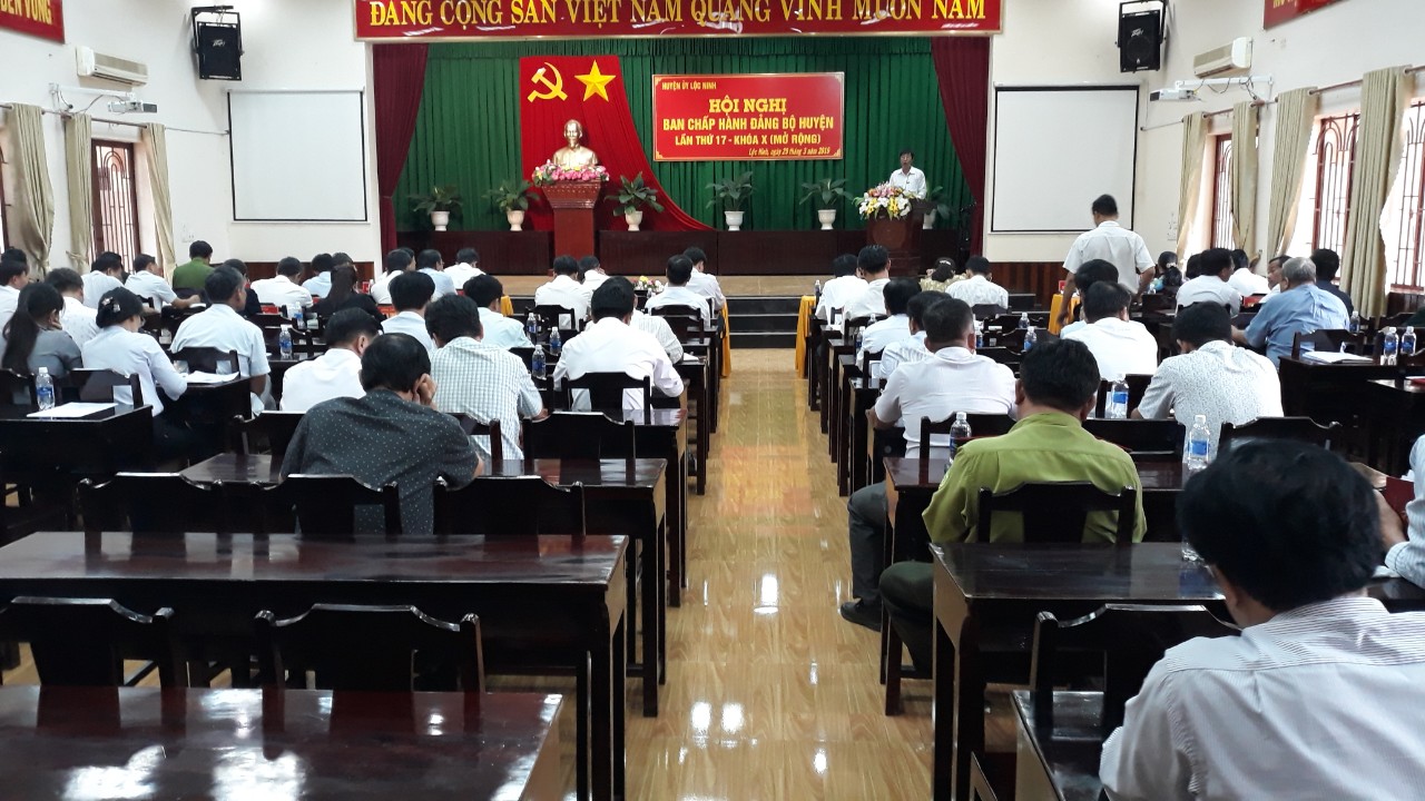 Huyện Lộc Ninh triển khai Quy định 11-Qđi/TW của Bộ Chính trị về trách nhiệm của người đứng đầu cấp ủy trong việc tiếp dân, đối thoại trực tiếp với công dân và xử lý những phản ánh, kiến nghị của công dân