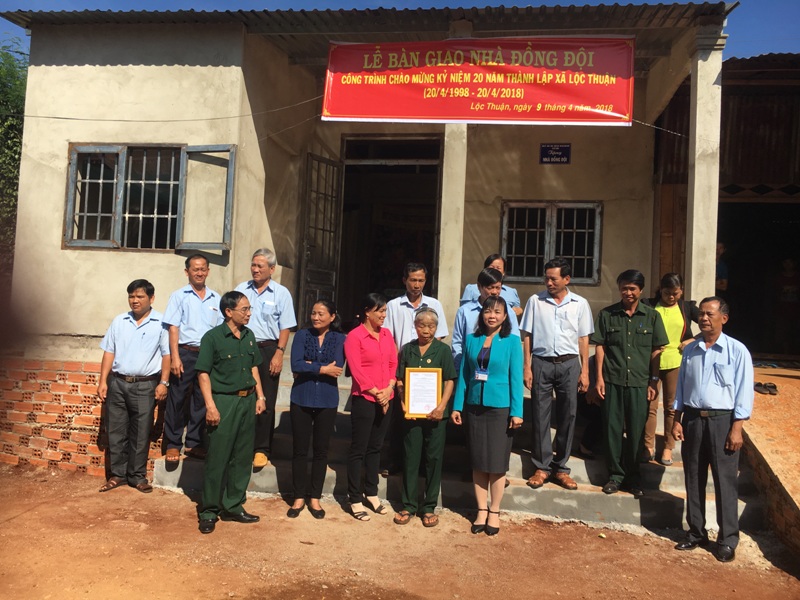 Xã Lộc Thuận tổ chức Lễ trao tặng nhà Nghĩa tình đồng đội