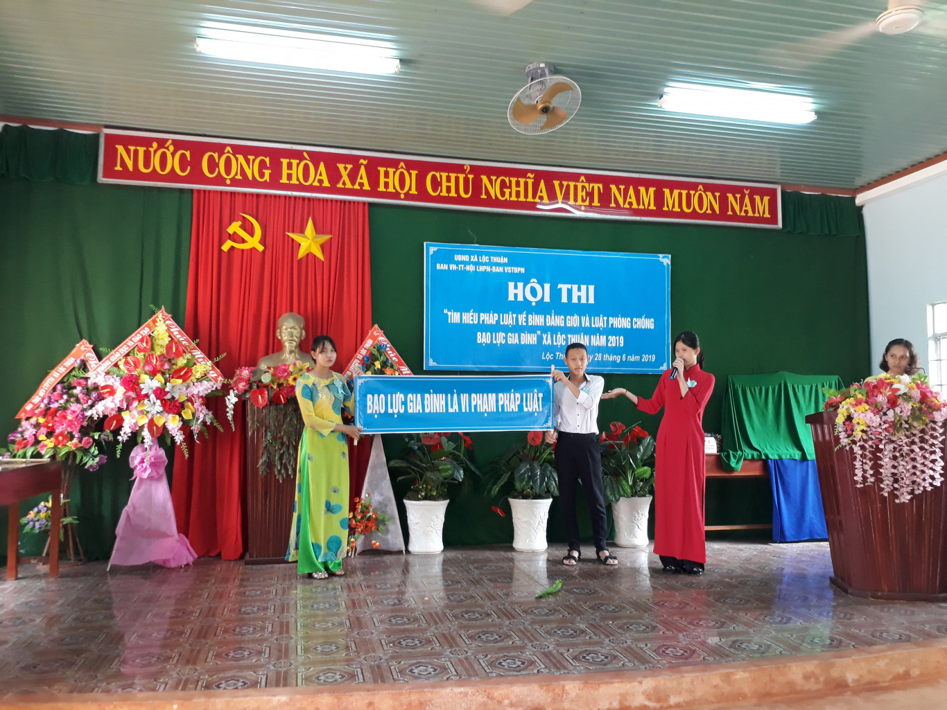 Xã Lộc Thuận tổ chức Hội thi tìm hiểu Pháp luật “ Luật bình đẳng giới và Luật phòng chống bạo lực gia đình ”
