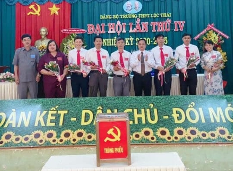 Đại hội Đảng bộ trường Trung học Phổ thông Lộc Thái lần IV,  nhiệm kì 2020-2025 thành công tốt đẹp