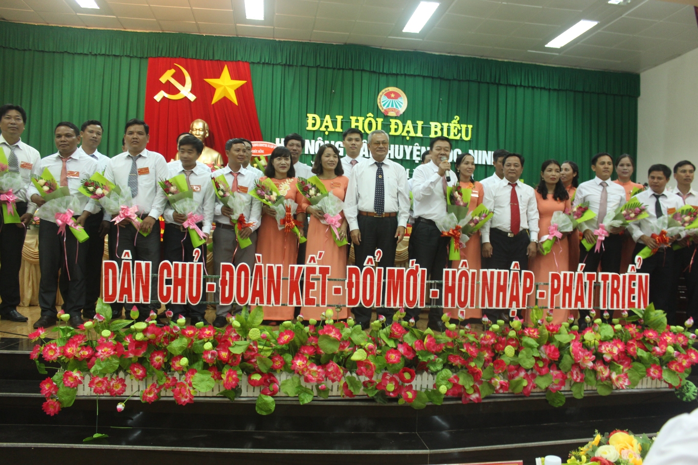 Đại hội đại biểu Hội Nông dân huyện Lộc Ninh lần thứ IX, nhiệm kỳ 2018 - 2023 thành công tốt đẹp