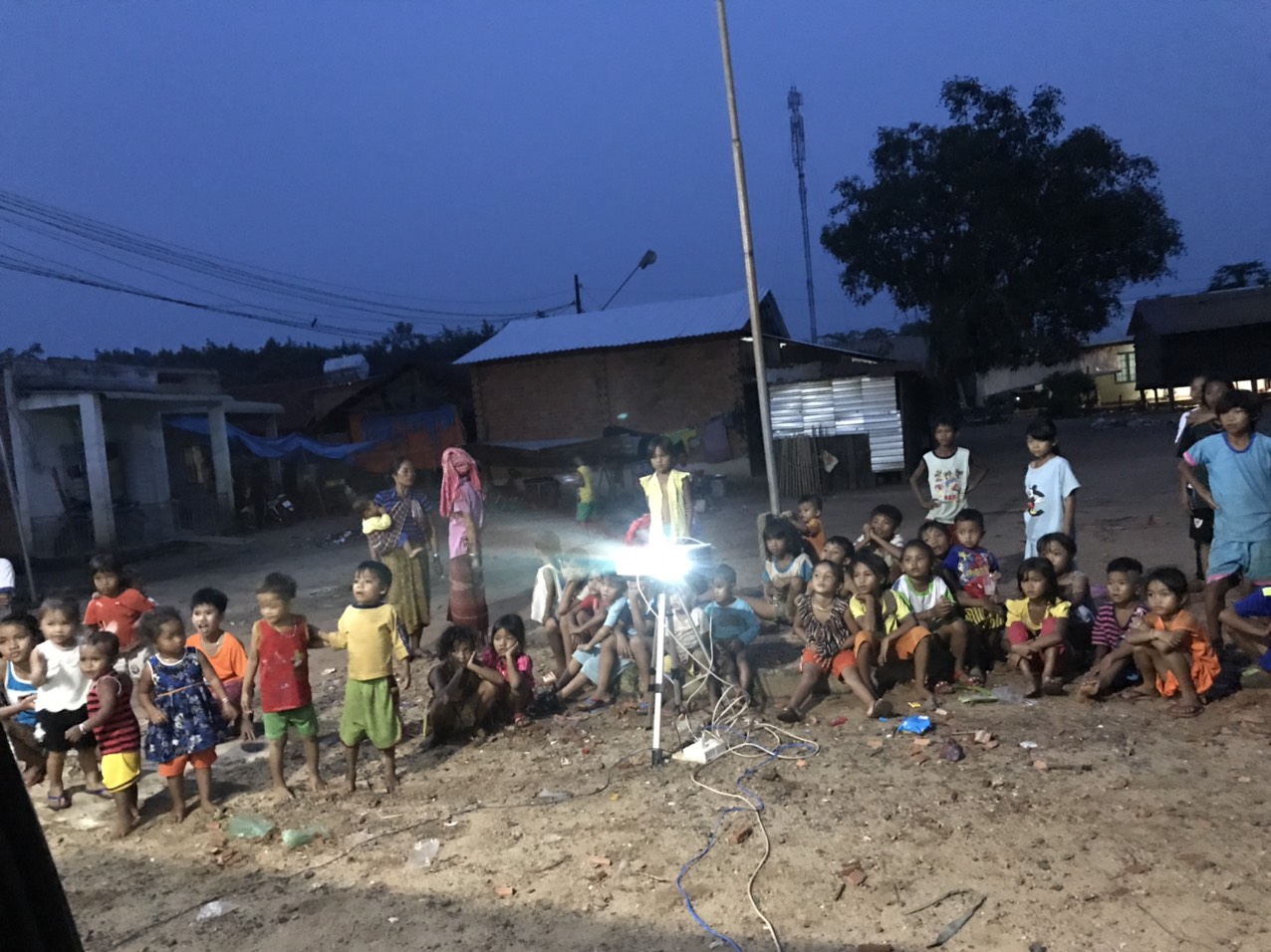 Huyện Lộc Ninh: Công tác chiếu bóng lưu động tại các xã trên địa bàn huyện