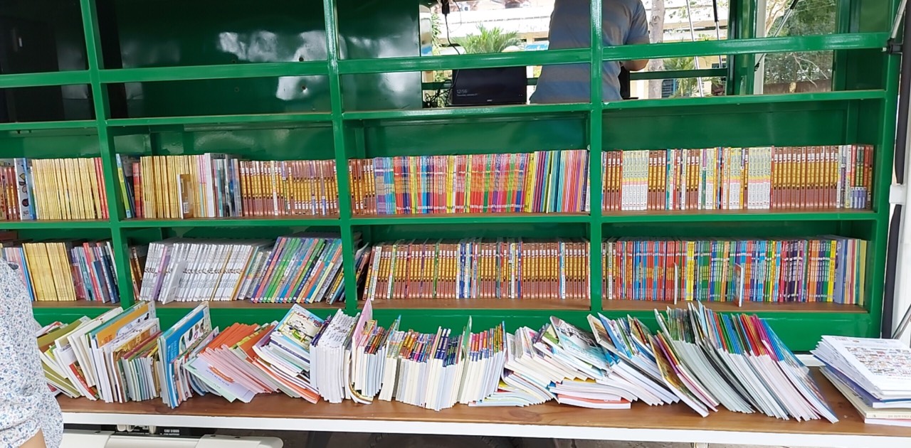Huyện Lộc Ninh: Xe thư viện lưu động tại các trường học trên địa bàn huyện