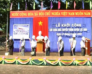 Huyện Lộc Ninh khởi công xây dựng nhà truyền thống.