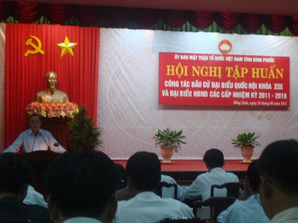 Mặt trận Tổ quốc huyện Lộc Ninh tham dự Hội nghị tập huấn công tác bầu cử đại biểu Quốc hội khóa XIII và bầu cử đại biểu HĐND các cấp (nhiệm kỳ 2011 – 2016) do Ủy ban Mặt trận Tổ qu