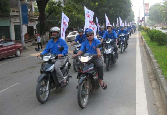 Huyện Đoàn Lộc Ninh với cuộc vận động “Thanh niên với văn hóa giao thông”