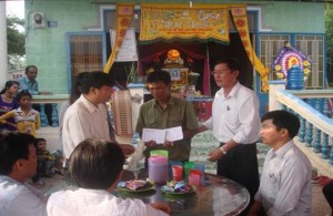Nhiều tổ chức, cá nhân đã đến thăm hỏi, giúp đỡ gia đình ba em nhỏ chết đuối ở xã Lộc Thành.