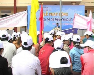 Huyện Lộc Ninh tổ chức Lễ phát động ngày Thế giới phòng, chống sốt rét tại UBND xã Lộc Tấn.