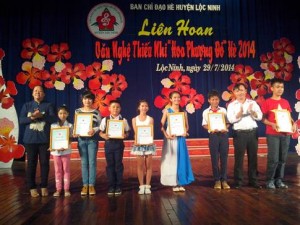 Liên hoan Hoa phượng đỏ huyện Lộc Ninh 2014