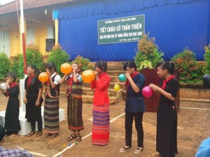 Lộc Ninh: Giáo dục kỹ năng sống cho học sinh qua mô hình Tiết chào cờ thân thiện