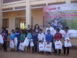 Báo Tuổi trẻ phối hợp tổ chức Chương trình “Tết cho học sinh biên cương”  tại xã Lộc Hòa