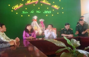 Lãnh đạo tỉnh Bình Phước thăm và chúc Tết các đơn vị bộ đội biên phòng  trên địa bàn huyện Lộc Ninh nhân dịp Tết Nguyên đán Ất Mùi năm 2015