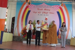 Ban trị sự giáo hội Phật giáo huyện Lộc Ninh tổ chức Đại lễ Phật đản năm 2017