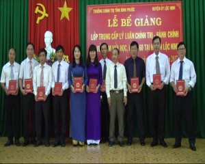 Trường Chính trị tỉnh Bình Phước bế giảng lớp Trung cấp lý luận chính trị - Hành chính, khóa 60