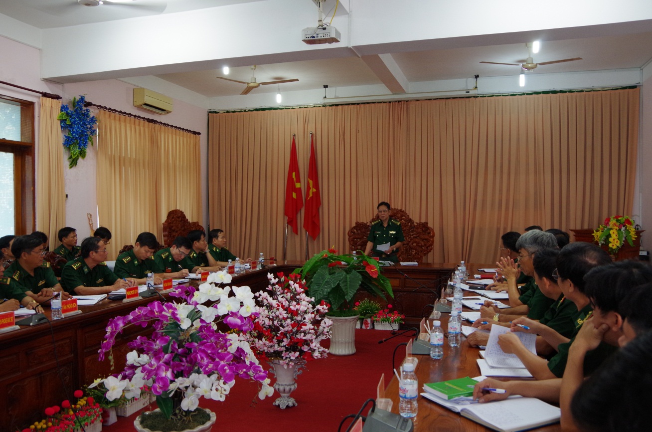 Đại tá Nguyễn Văn Liên phát biểu tại hội nghị